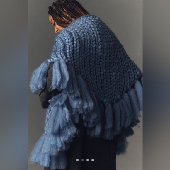 Anthropologie Chunky Cable-Knit Scarf Wrap - Picture 2 of 13